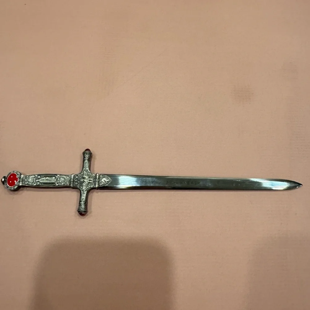 Harry Potter sword of Gryffindor letter opener - Picture 2 of 3